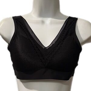 Daisy Fuentes‎ Black V-Neck Lace Trim Bralette